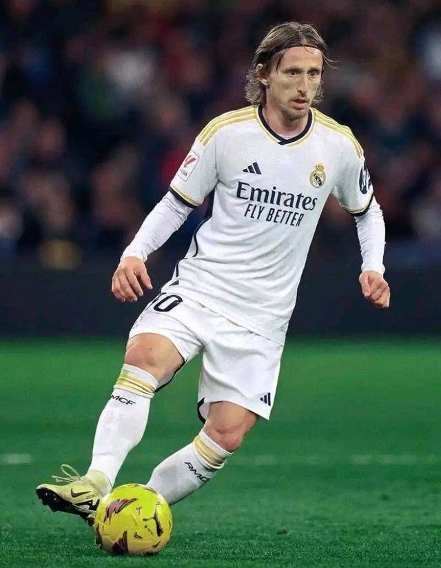 NBA：独行侠轻取公牛 东契奇收获准三双